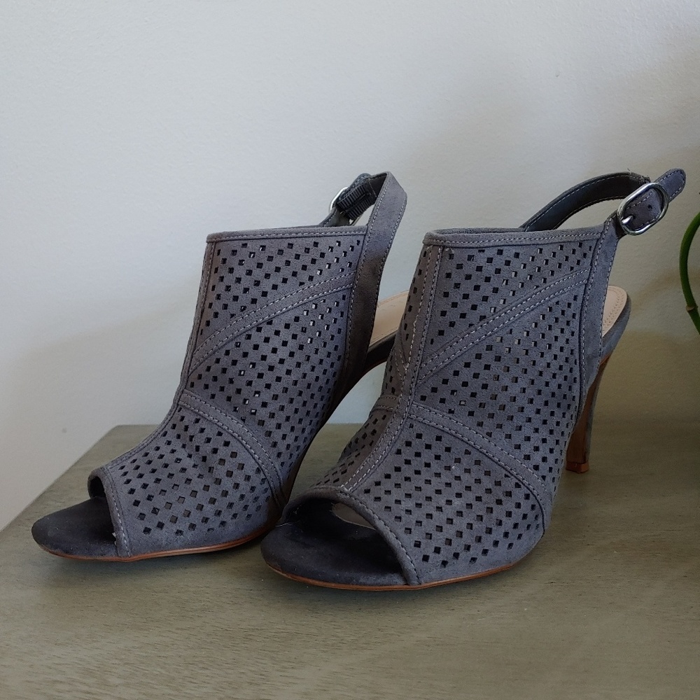 Gray Heels